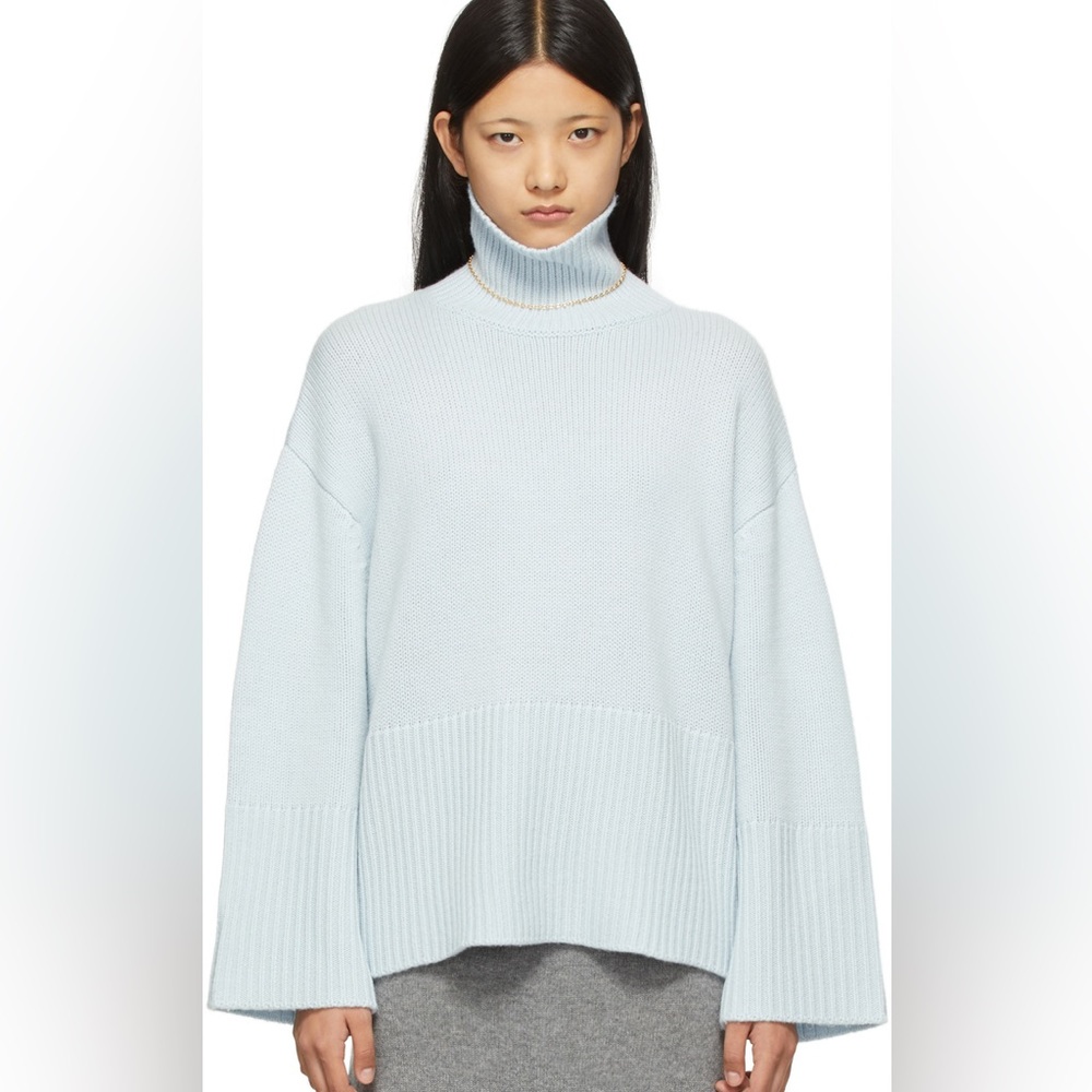 Toteme Cashmere Turtleneck Sweater in Light Blue size Large